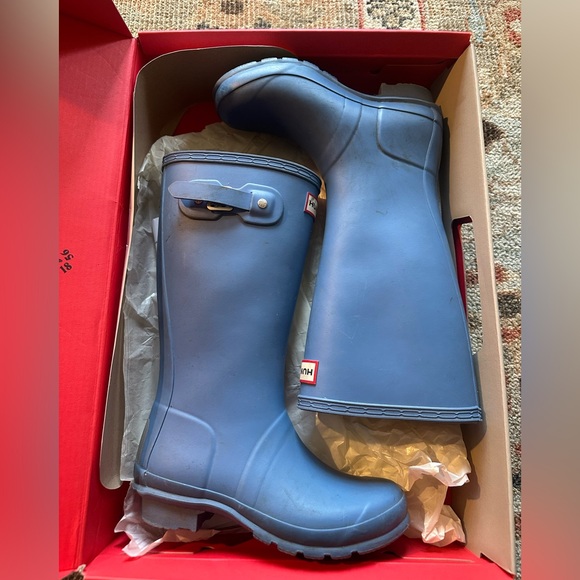 Hunter Classic Blue Boots - Picture 2 of 6